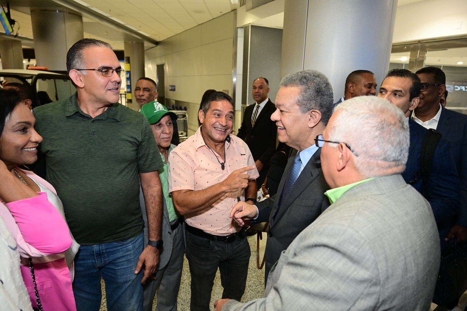 Leonel Fern&aacute;ndez viaj&oacute; este martes a los Estados Unidos para participar en diversas actividades
