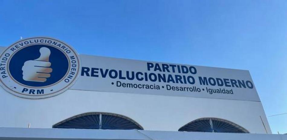 PRM presenta nuevas candidaturas a alcaldes y diputados
