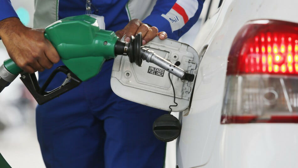 Combustibles mantienen precios sin variaci&oacute;n