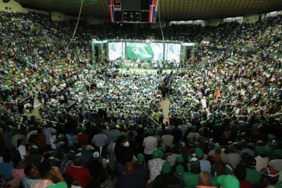 Leonel informa que la Fuerza del Pueblo super&oacute; meta de dos millones de afiliados