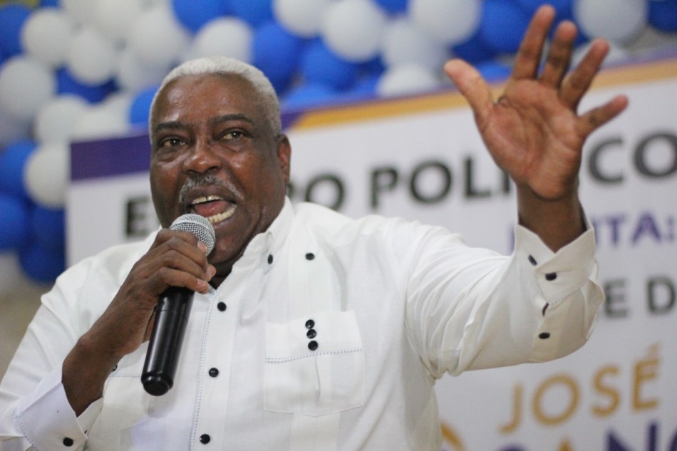 Jos&eacute; S&aacute;nchez revela Manuel Jim&eacute;nez entreg&oacute; empleos del Ayuntamiento a directiva del PRM en Santo Domingo Este