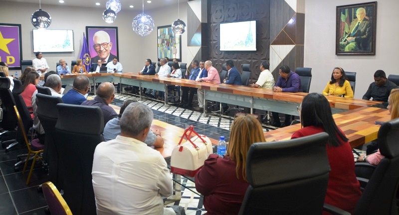 PLD anuncia candidatos electos para legisladores y municipales