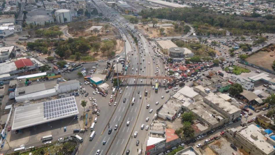 Comerciantes emiten orden de desalojo contra 14 locales comerciales en el kil&oacute;metro 9 de la autopista Duarte