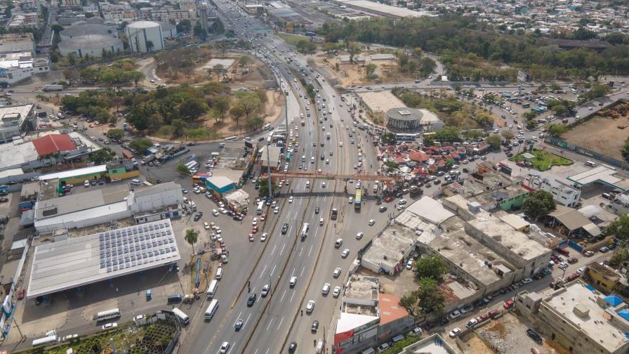 Comerciantes emiten orden de desalojo contra 14 locales comerciales en el kil&oacute;metro 9 de la autopista Duarte