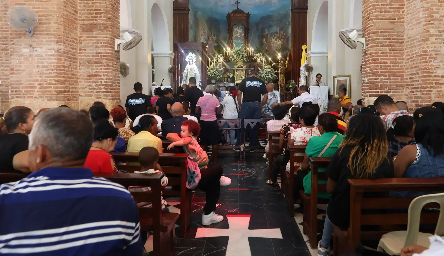 Miles feligreses acuden Santo Cerro en busca de sanaci&oacute;n y dar gracias