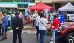 Militancia del PRM acude temprano a votar en las primarias