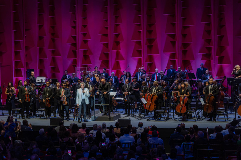 El regreso de Jos&eacute; Luis Rodr&iacute;guez "El Puma" junto a una orquesta de 54 m&uacute;sicos en el Teatro Nacional