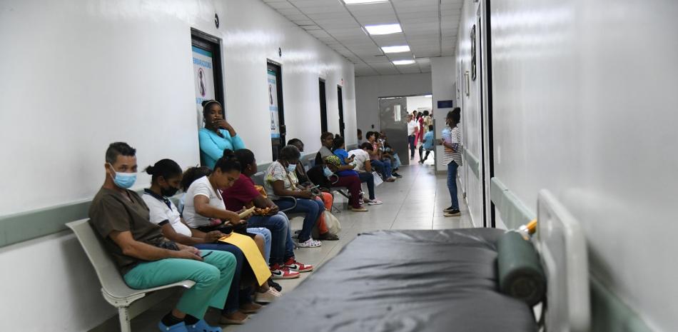 Se registra ligera baja en ingresos por el dengue