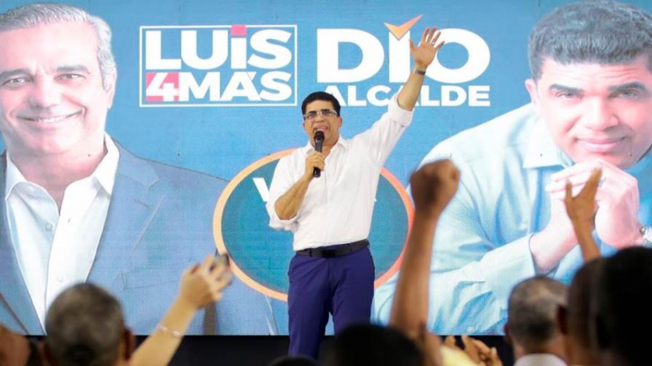 Reacci&oacute;n de Dio Astacio al aventajar a Manuel Jim&eacute;nez como candidato a alcalde de SDE