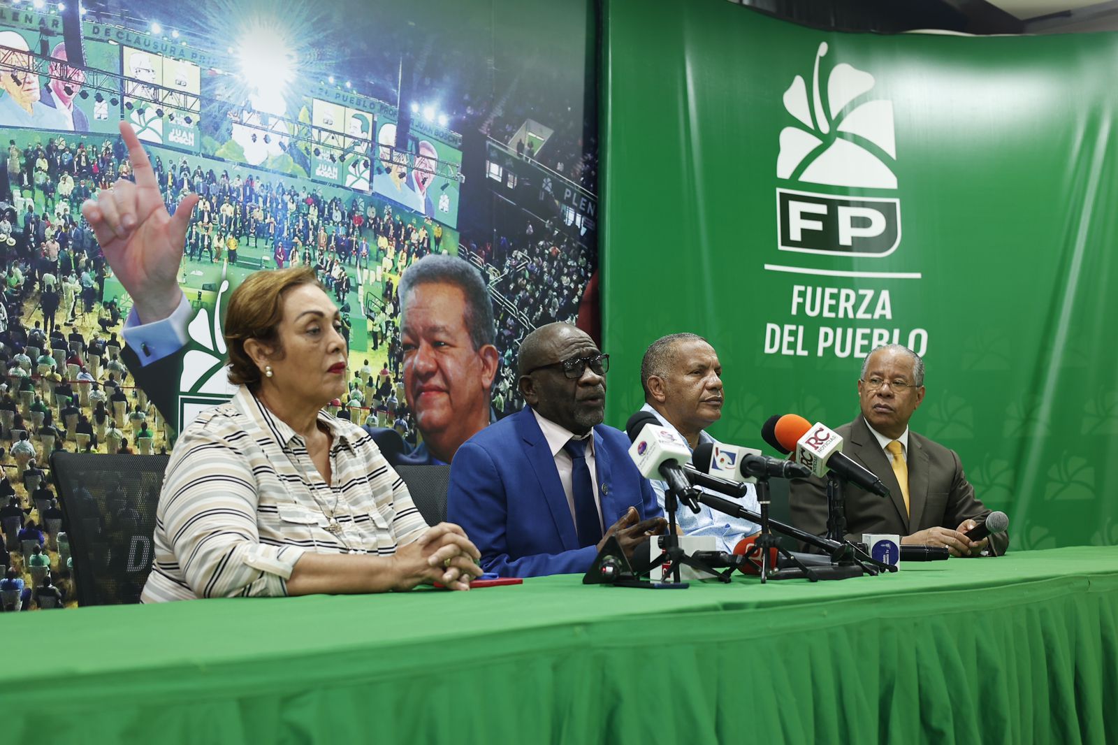 Leonel ir&aacute; este lunes a Dajab&oacute;n junto a la Direcci&oacute;n Pol&iacute;tica de la FP
