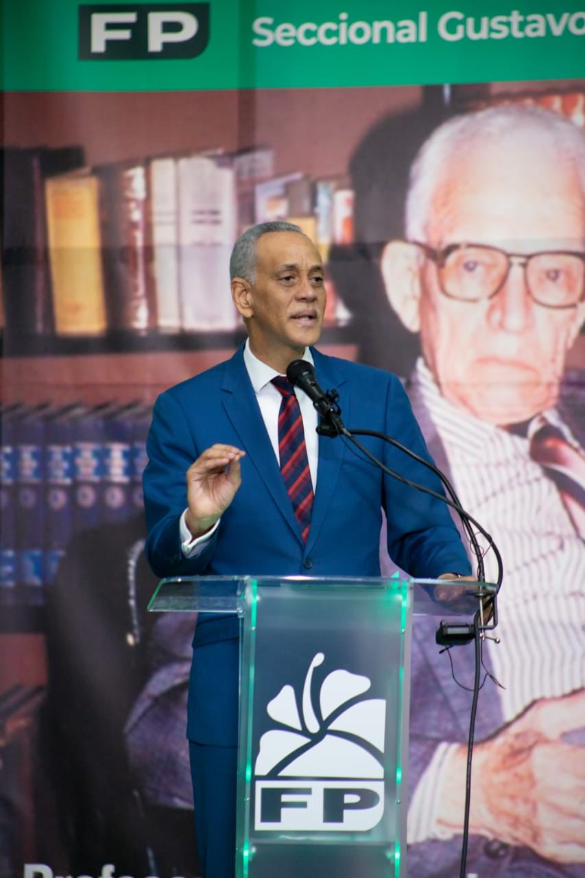 Manolo Pichardo asegura que &ldquo;fuerza multinacional es el primer paso, para pacificar Hait&iacute;&rdquo;