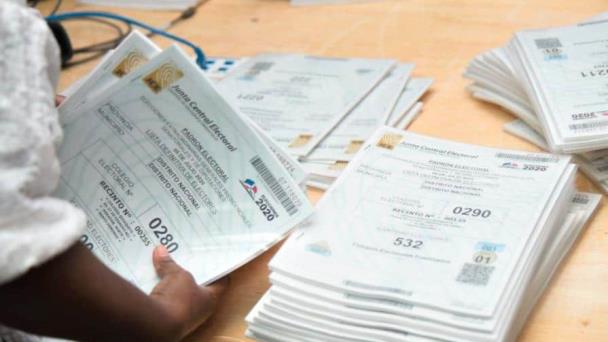 JCE fija para octubre 21 el cierre definitivo del padr&oacute;n electoral