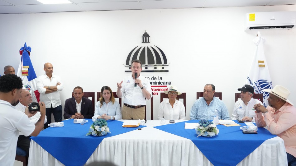 Gobierno contin&uacute;a apoyando a comerciantes de Dajab&oacute;n con m&aacute;s de 7 millones de pesos 
