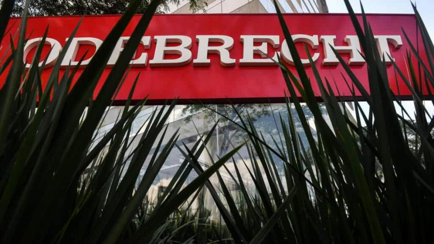 Ratifican inhabilitaci&oacute;n de registros de proveedores de constructora Odebrecht