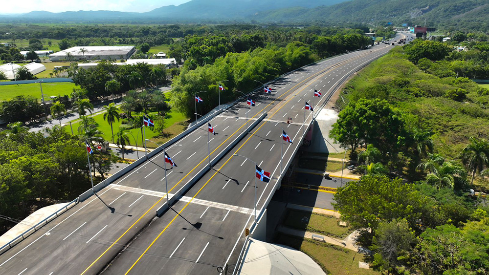 Obras P&uacute;blicas concluye puentes autopista Duarte
