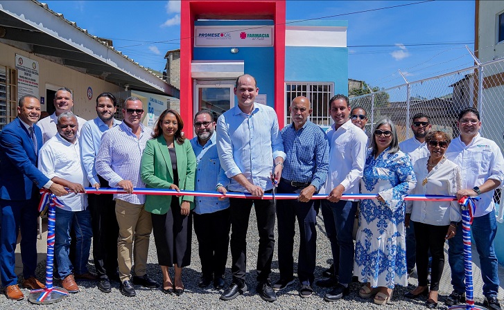 PROMESE/CAL inaugura tres Farmacias del Pueblo en Constanza