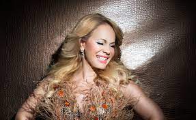 Miriam Cruz: merengue, picard&iacute;a y "cosas de ella" en festiva celebraci&oacute;n en el hotel Jaragua