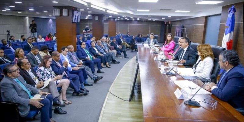 JCE y partidos decidir&aacute;n si utilizar&aacute;n laptops en vez de esc&aacute;neres para elecciones de 2024