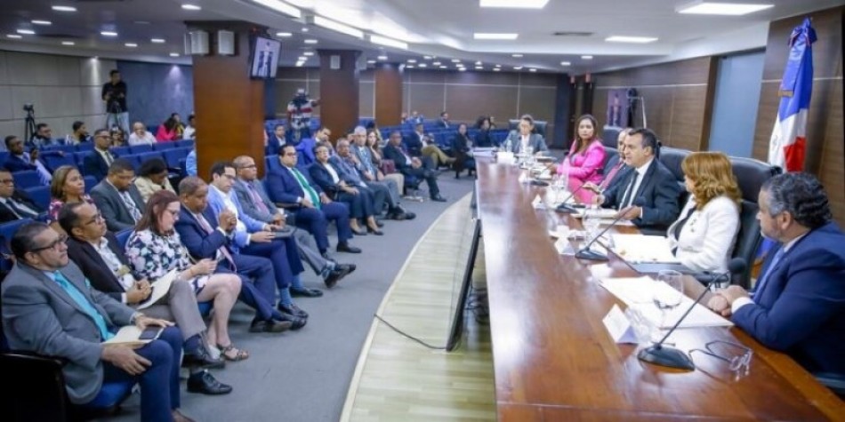 JCE y partidos decidir&aacute;n si utilizar&aacute;n laptops en vez de esc&aacute;neres para elecciones de 2024