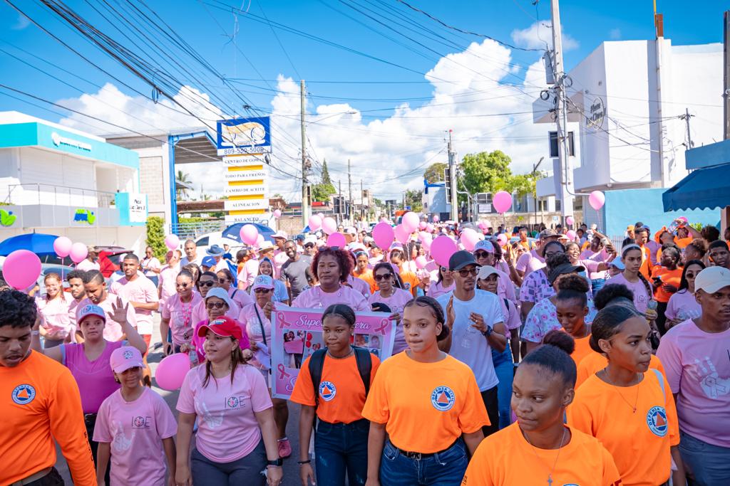 Se celebro en en nuestra ciudad LA ROMANA  la 4ta. Caminata por la vida organizada por el Instituto Oncologico del Este.