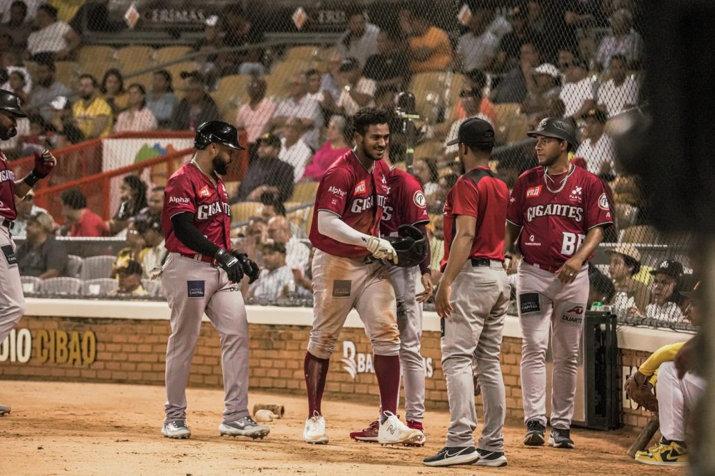 Gigantes se llevan su primer triunfo de la temporada ante Las &Aacute;guilas