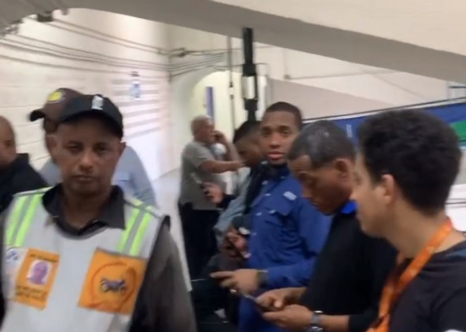 El equipo de boleter&iacute;a del Licey han provocado un c&uacute;mulo de personas evidenciando la desorganizaci&oacute;n y la falta de estrategias para la entrega de taquillas