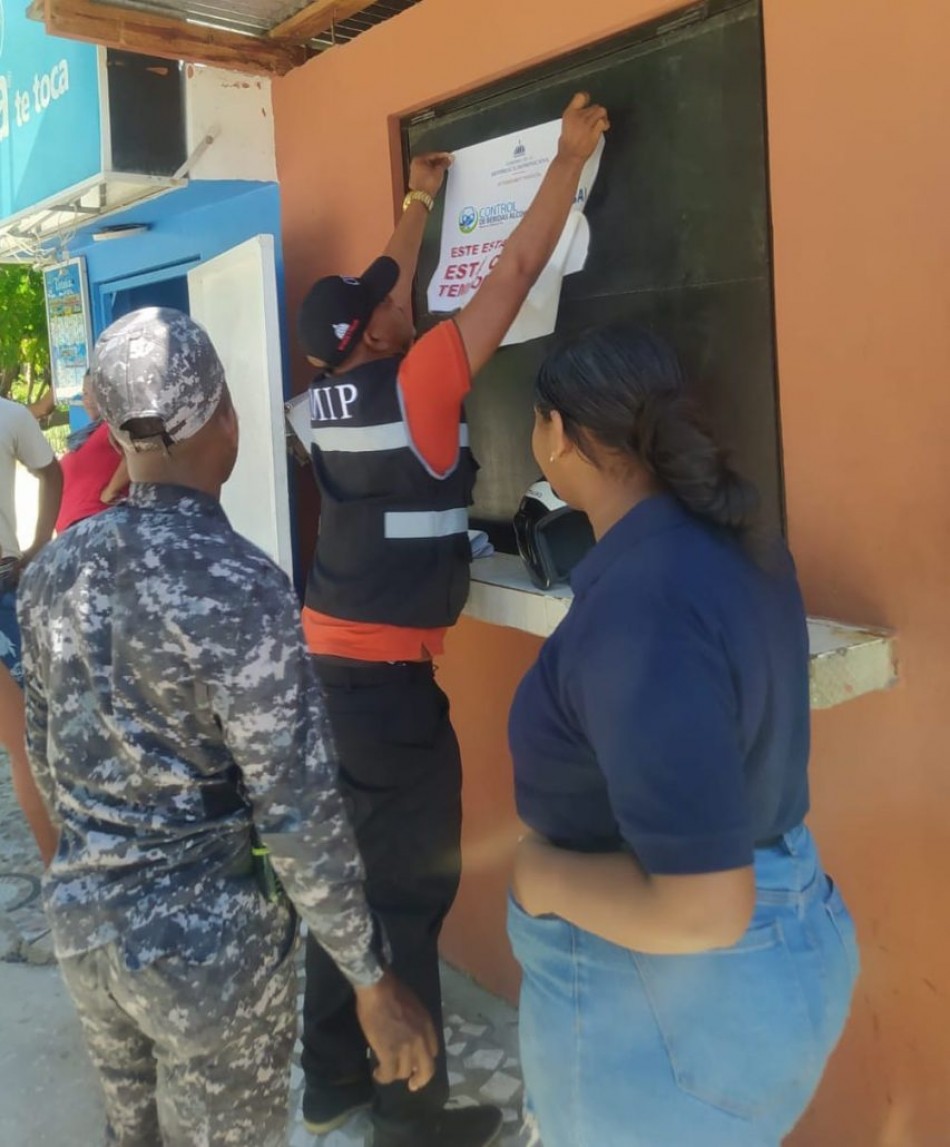 Cierran centros de bebidas alcoh&oacute;licas en Neyba, provincia Bahoruco
