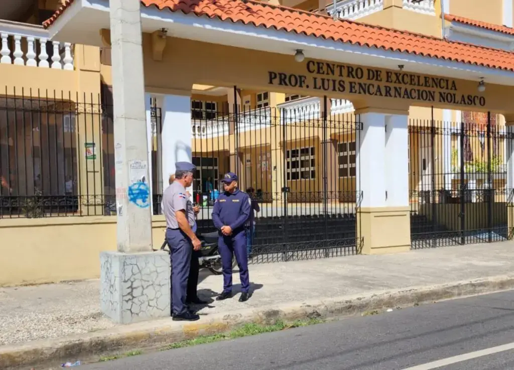 Polic&iacute;a refuerza vigilancia en dos liceos luego de enfrentamientos entre bandas