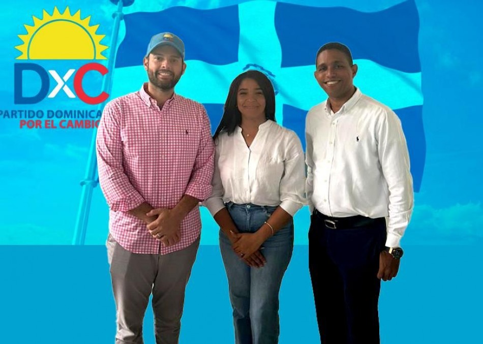 La destacada joven comunitaria Lauris Zapata expresa su agradecimiento por haber sido elegida por el Partido Dominicanos por el Cambio 