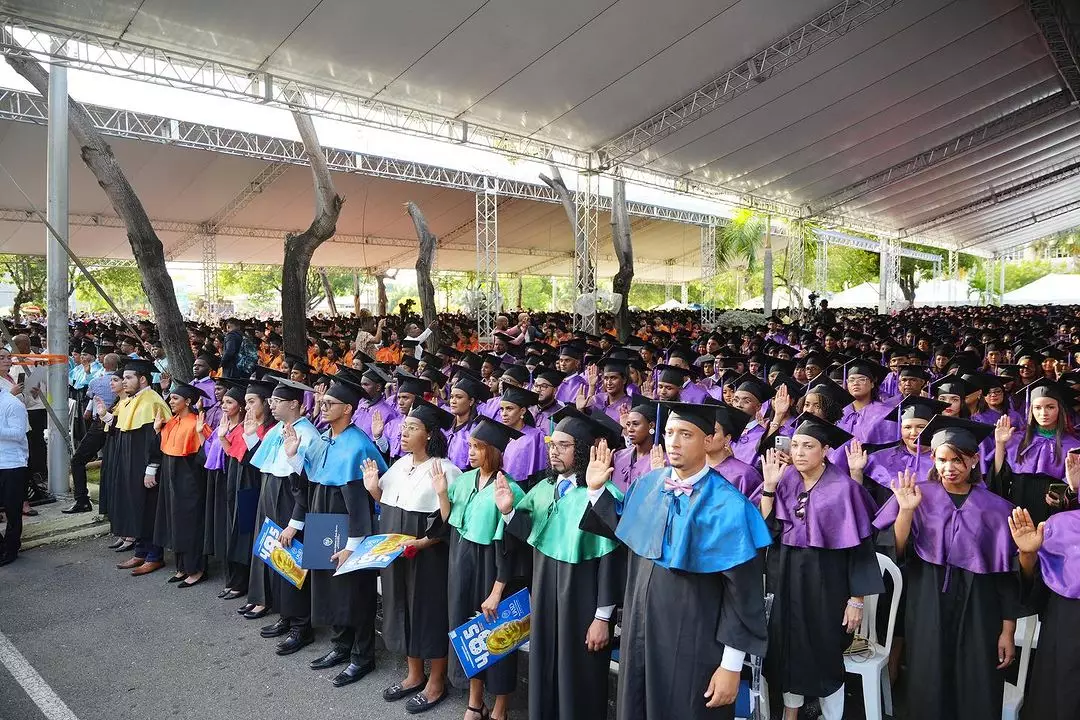 UASD grad&uacute;a 3,547 nuevos profesionales