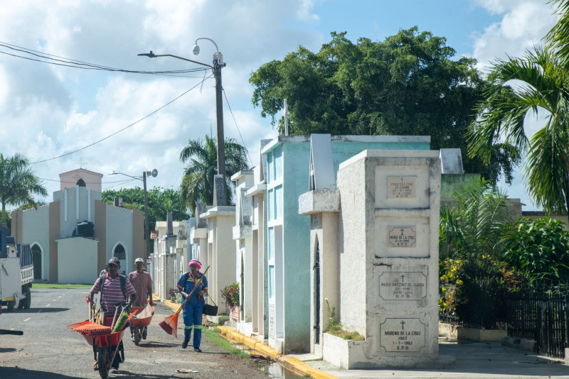 Cementerios est&aacute;n listos para recibir visitantes durante el d&iacute;a de los fieles difuntos