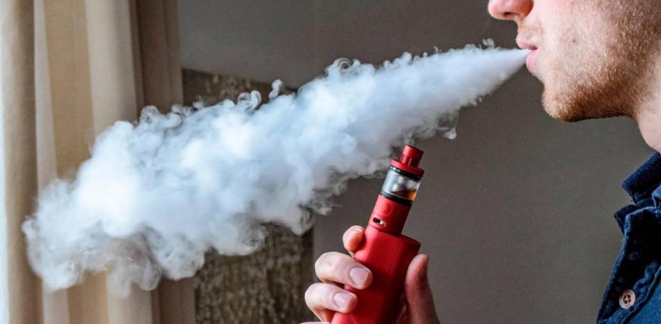 M&eacute;dicos resalta los m&uacute;ltiples da&ntilde;os que provoca el vapeo