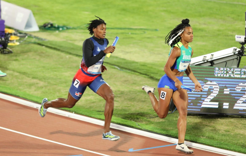Marileidy Paulino se estrena con oro en relevo mixto