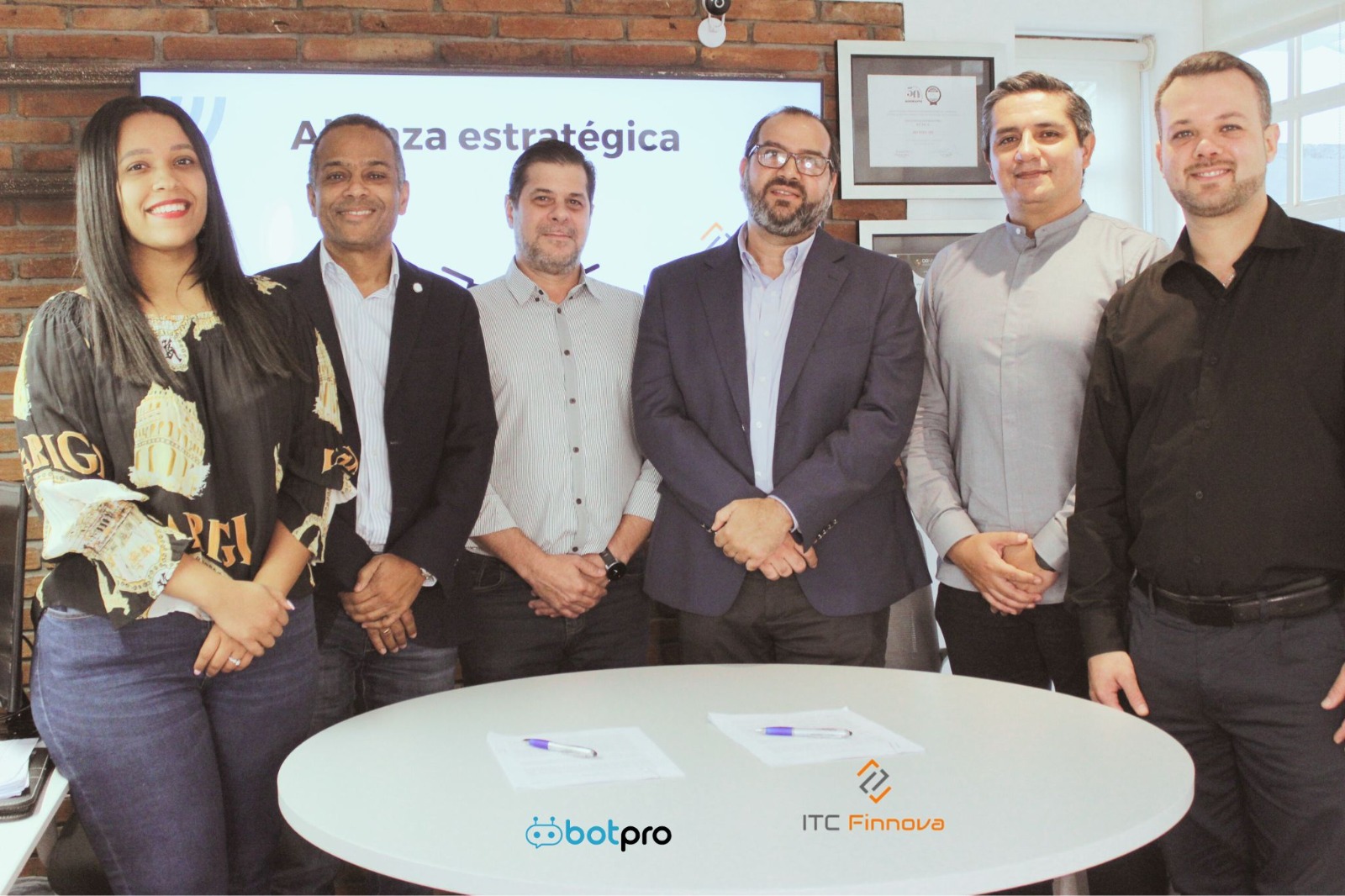 BotPro e  ITC Finnova firman alianza estrat&eacute;gica