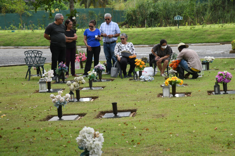 Cientos de personas recuerdan con amor a los fieles difuntos