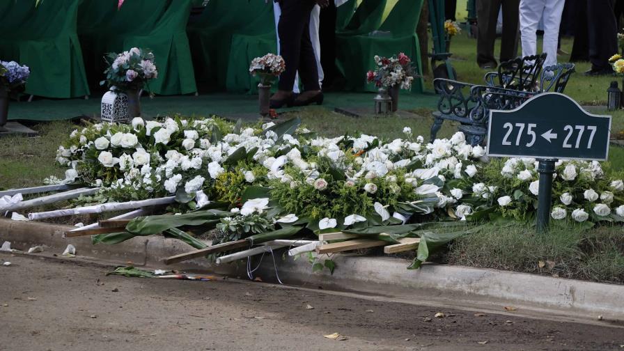 Sepultan restos del escritor Manuel Mora Serrano