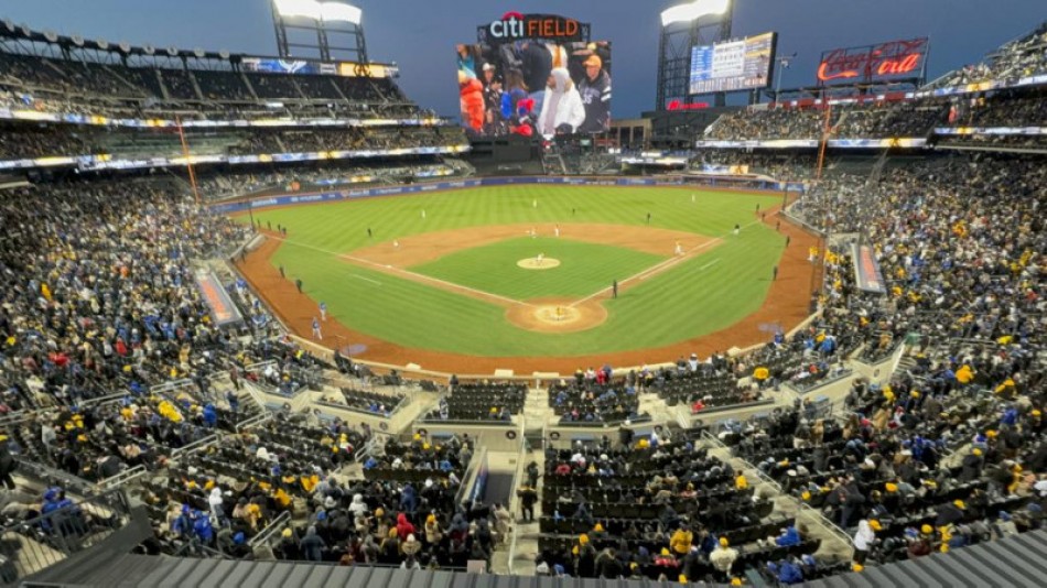M&aacute;s de 90 mil personas asistieron a la "Serie de Titanes" en Nueva York