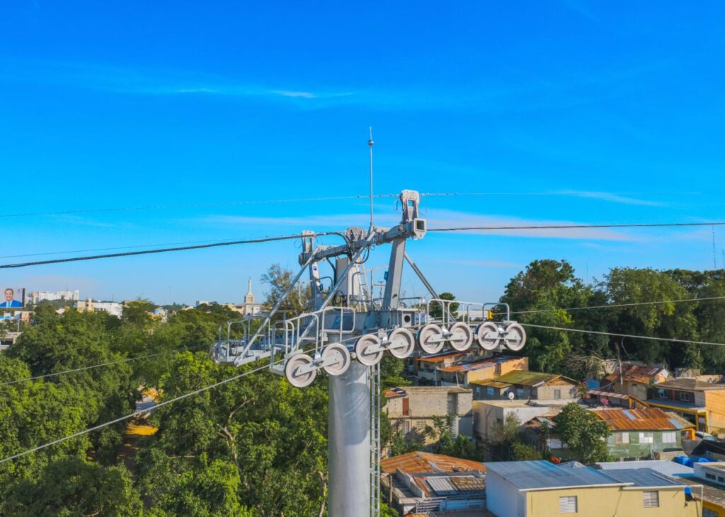 Inician tendido del cableado telef&eacute;rico de Santiago