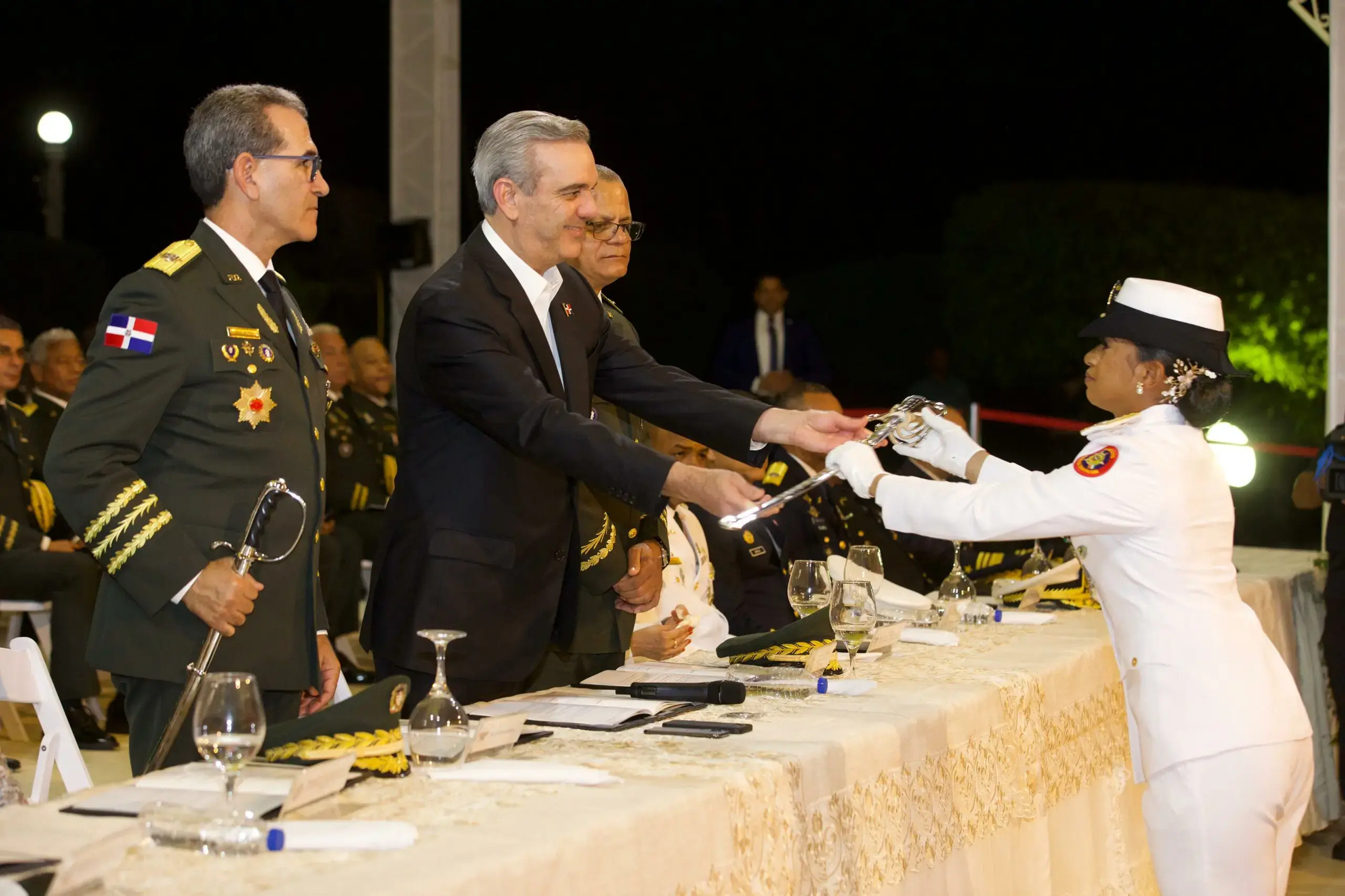 Presidente Abinader encabeza graduación de cadetes de la Academia Militar Batalla de Las Carreras