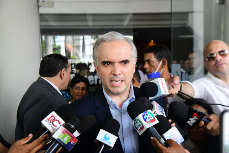Ministro de Trabajo anuncia aumentos salariales sectorizados