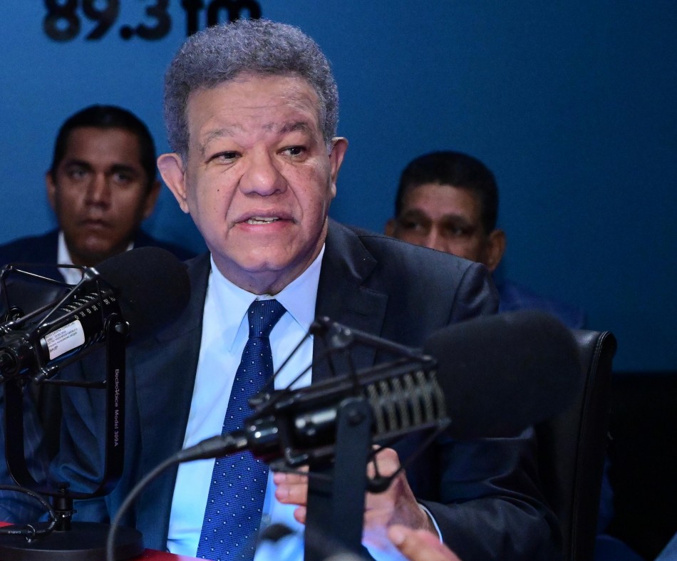 Leonel advierte se llevar&aacute; al TC la ley que permiti&oacute; a Abinader firmar el contrato de Aerodom sin transparencia