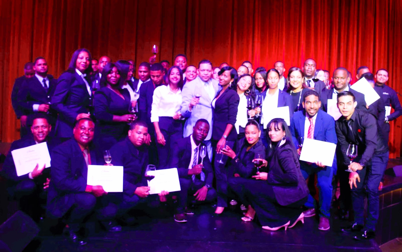 El Catador forma a 54 Nuevos Sommeliers en una Ceremonia Histórica en Punta Cana