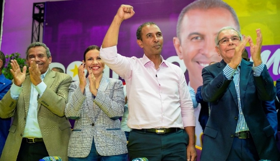 Danilo Medina afirma que Domingo Contreras ser&aacute; el pr&oacute;ximo alcalde del DN