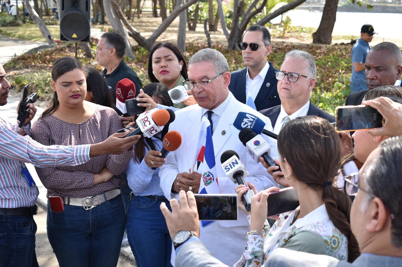 Reacci&oacute;n a la solicitud de la ONU para permitir refugiados haitianos