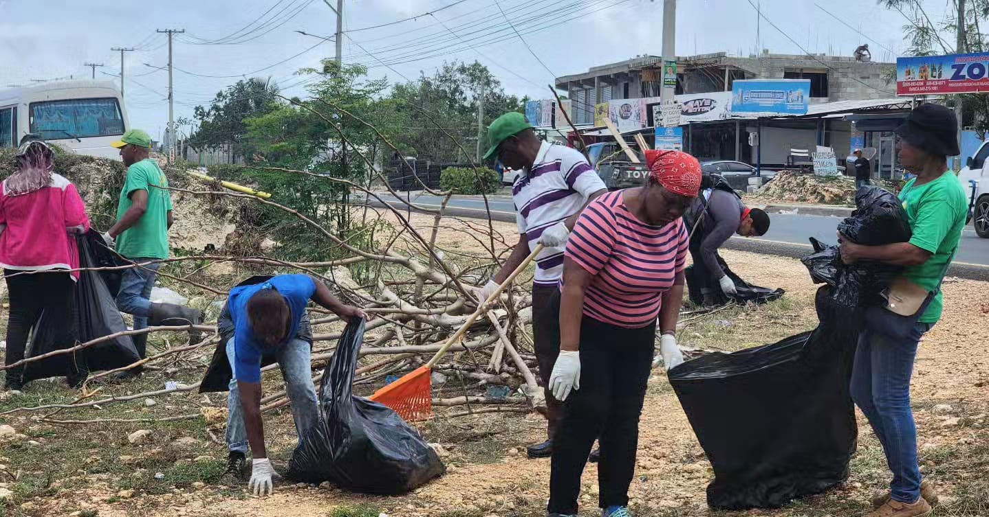 DIGECAC realiza operativos simult&aacute;neos de recortes de grama
