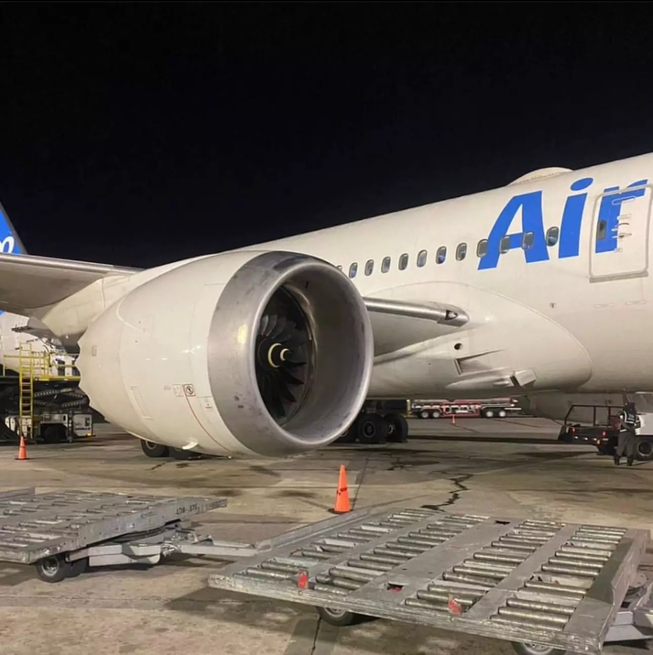 Avi&oacute;n que se averi&oacute; en pista de aterrizaje del AILA fue reparado y trasladado a Espa&ntilde;a