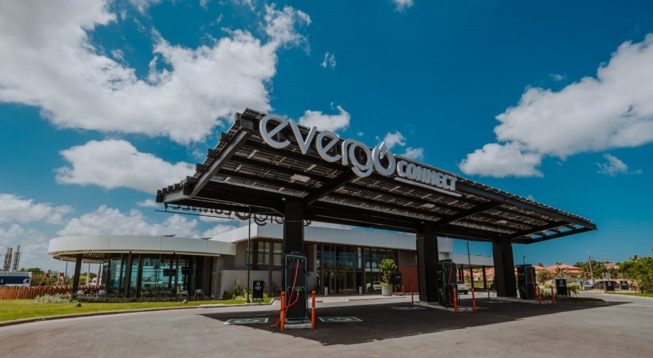 Evergo presenta la primera electrolinera de Latinoamérica