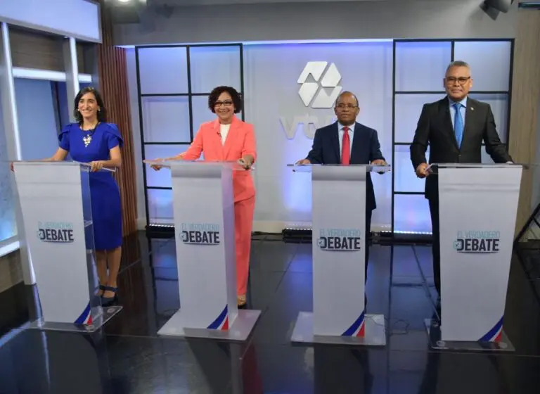 Culmina con &eacute;xito debate presidencial de los candidatos alternativos de RD