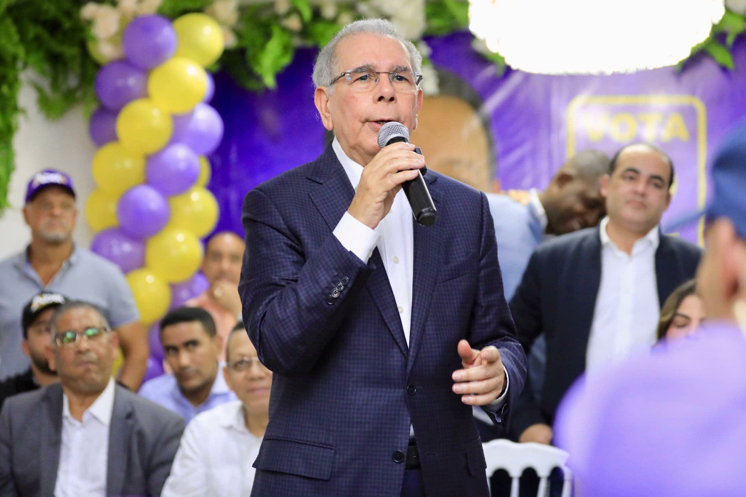 Danilo Medina: &laquo;Habr&aacute; segunda vuelta y Abel Mart&iacute;nez ser&aacute; el presidente&raquo;