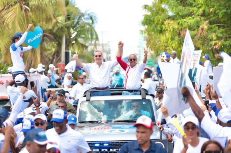Abinader encabezar&aacute; marchas en Monte Plata y Santo Domingo